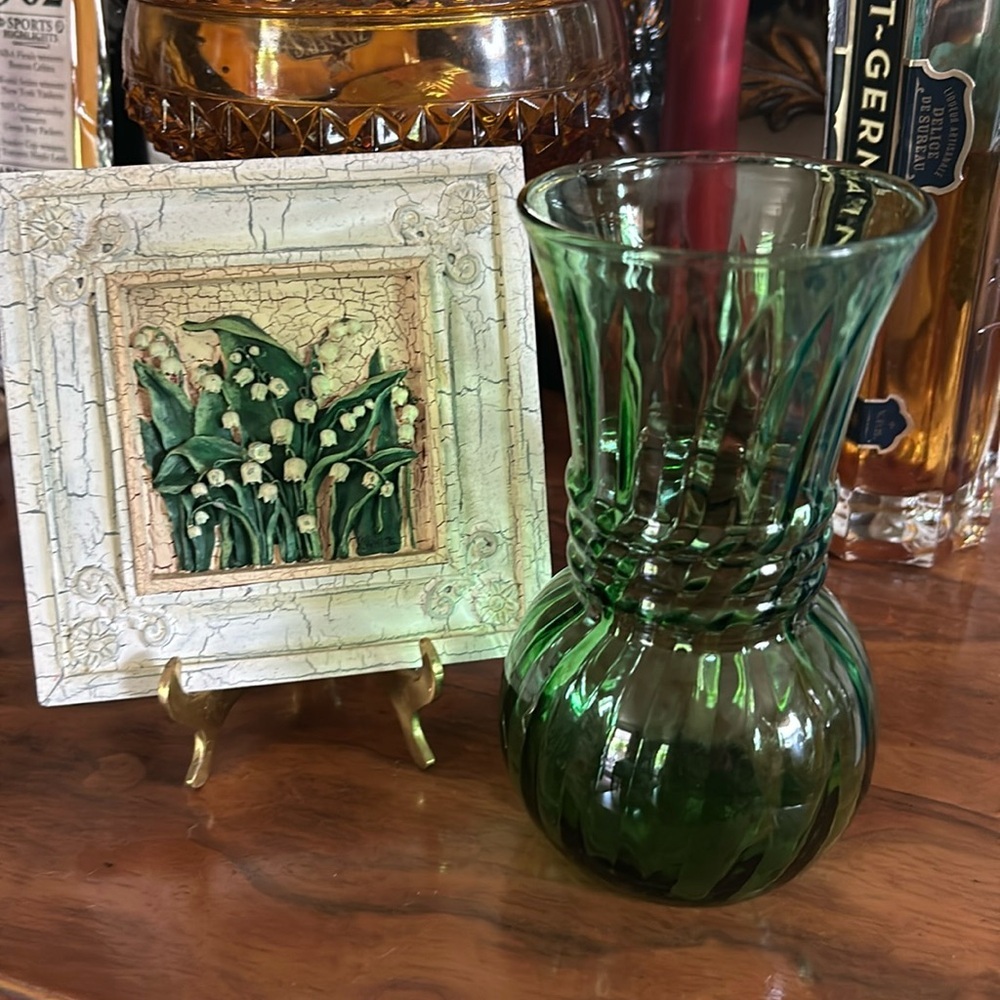 Vintage Anchor Hocking Green Glass Vase